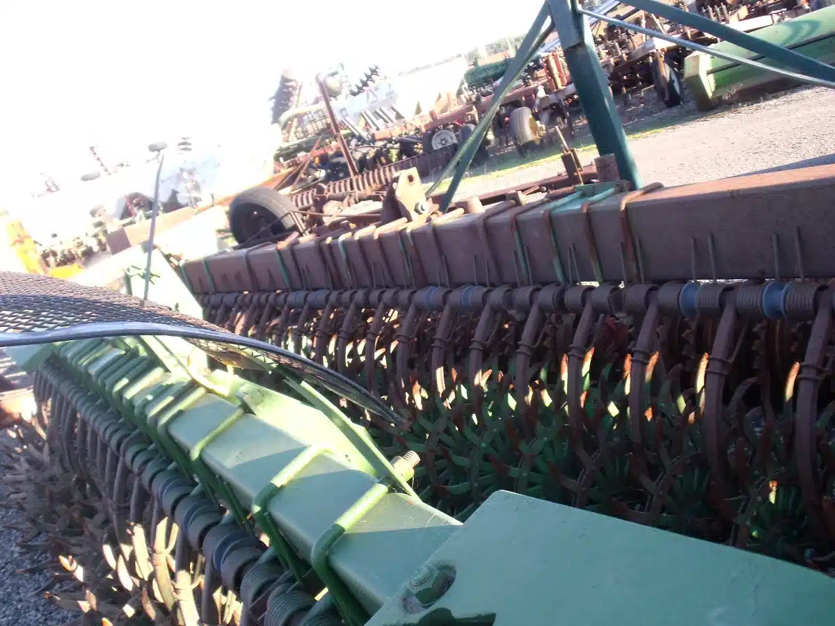 Gallery image 2 for Used John Deere 400 Rotary Hoe