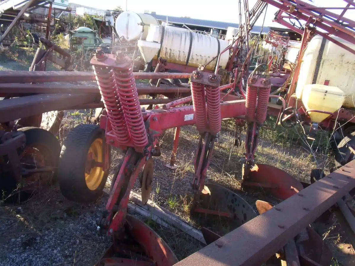 Gallery image 1 for Used Massey Ferguson 345 Plow