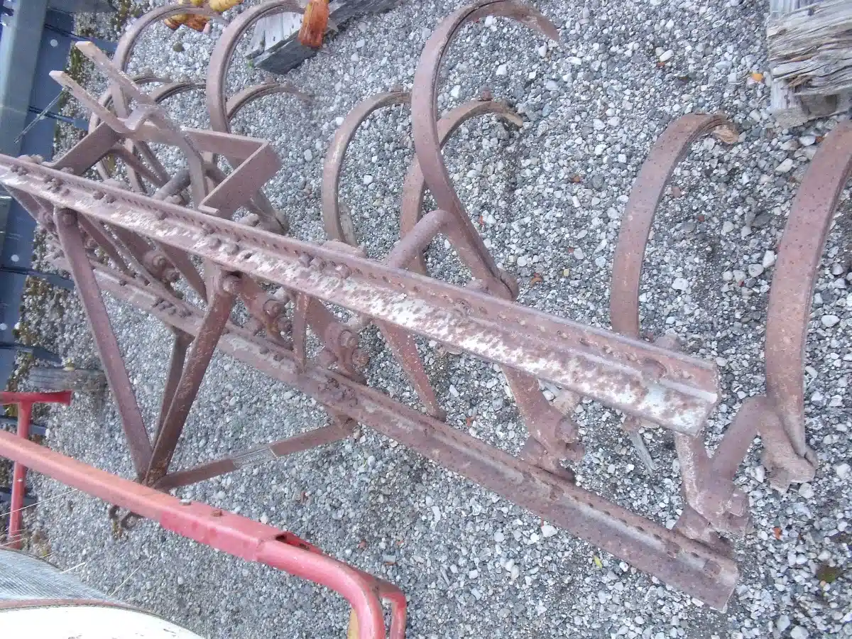 Gallery image 2 for Used Ferguson 3PTH Cultivator