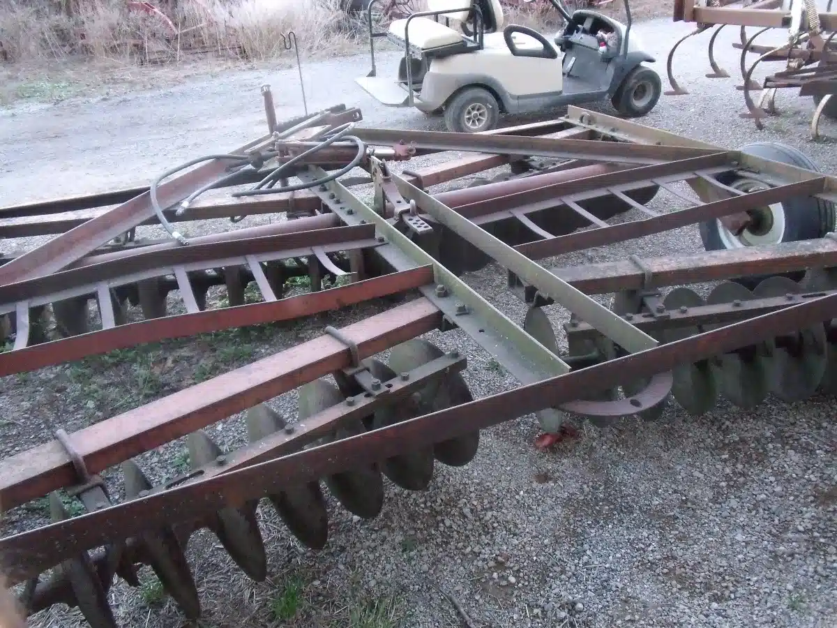 Gallery image 2 for Used International Harvester 37 Disc