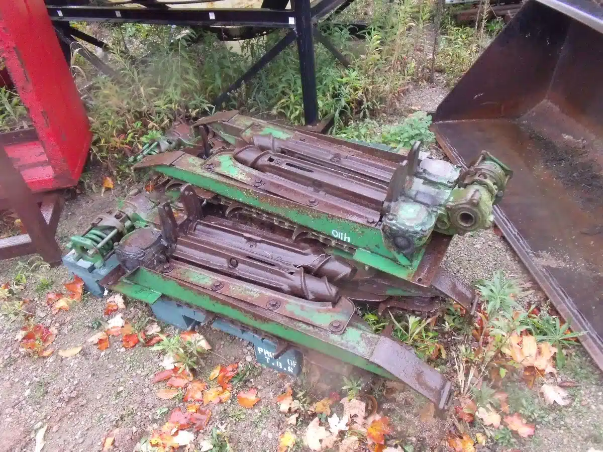 Gallery image 1 for Used John Deere row units Attachment