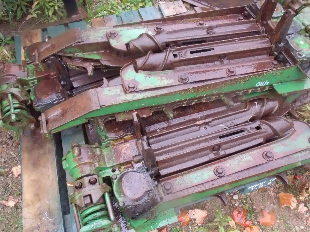 Gallery image 2 for Used John Deere row units Attachment