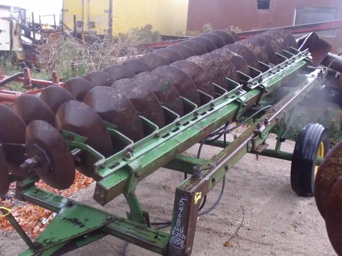 Gallery image 1 for Used John Deere 425 Disc