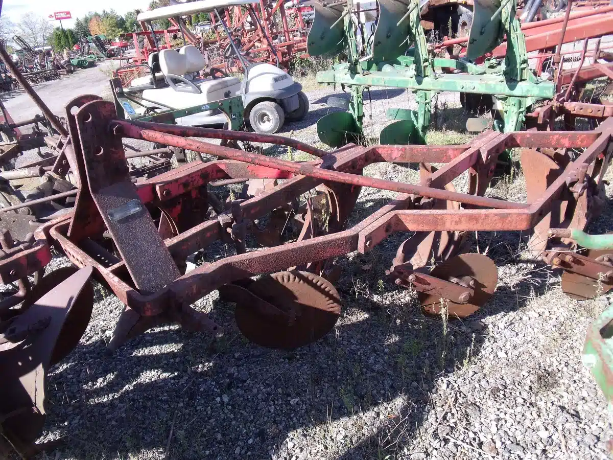 Gallery image 2 for Used Massey Ferguson 74 Plow