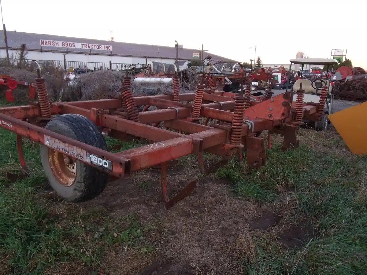 Image pour Usagé Allis Chalmers 1600 Cultivateur Sous-soleur