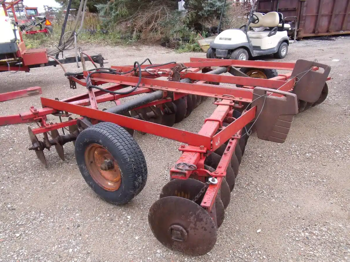 Gallery image 1 for Used International 370 Disc