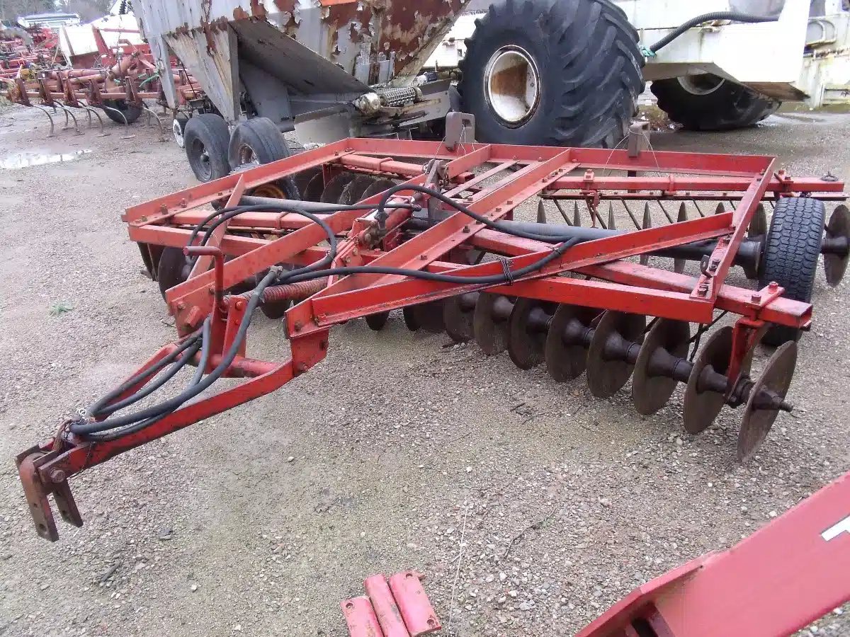 Gallery image 2 for Used International 370 Disc