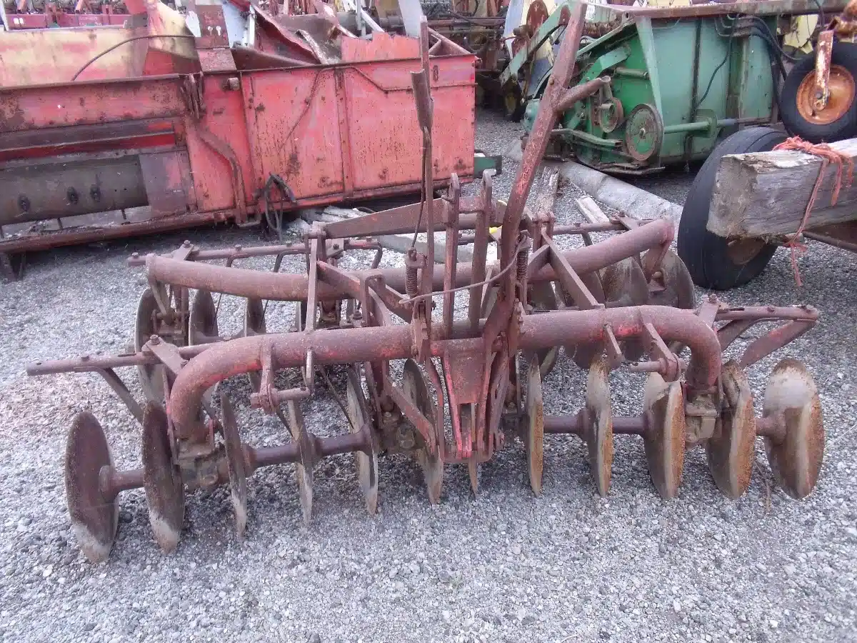 Gallery image 2 for Used Massey Ferguson 25 Disc