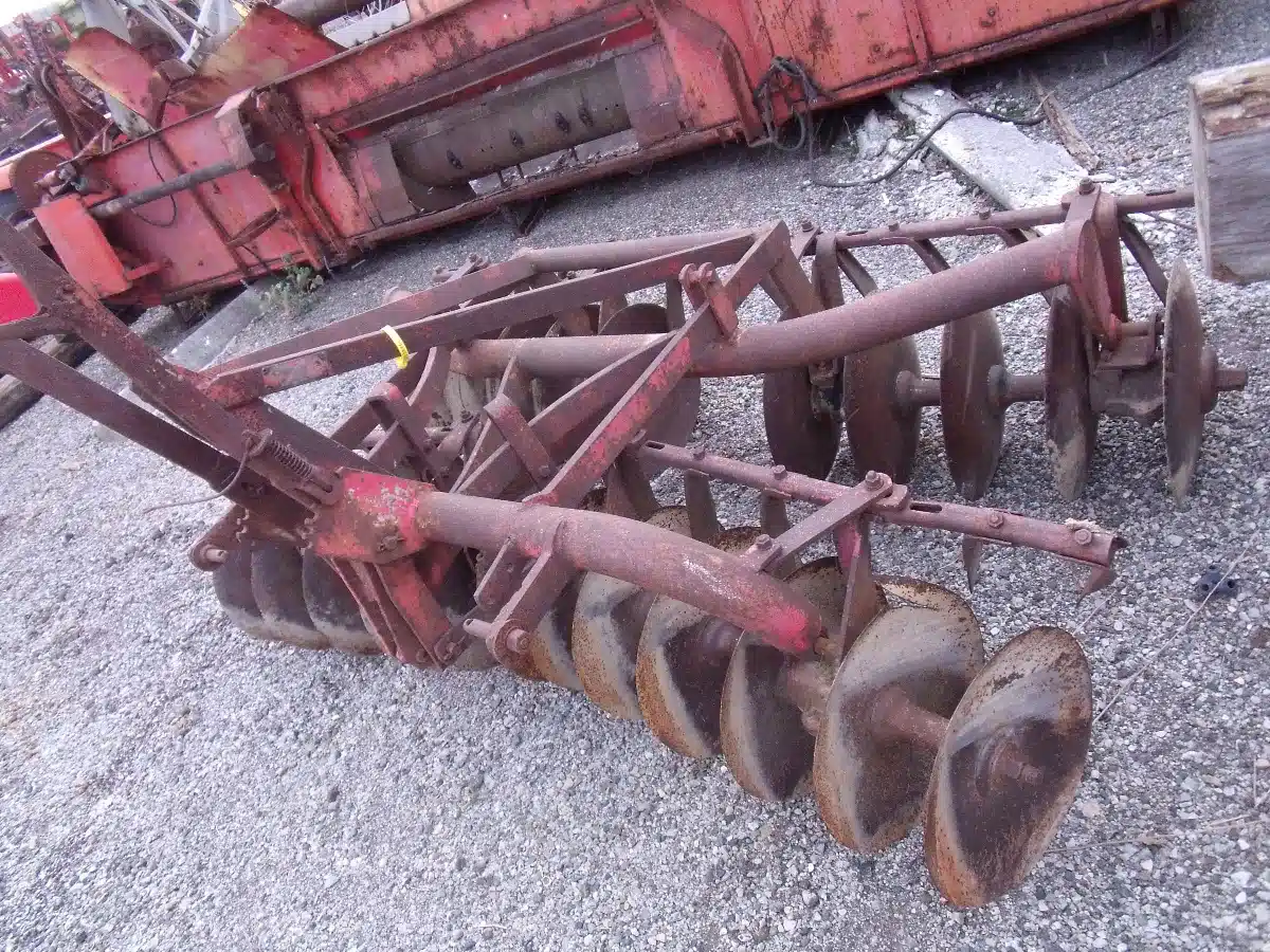 Gallery image 1 for Used Massey Ferguson 25 Disc