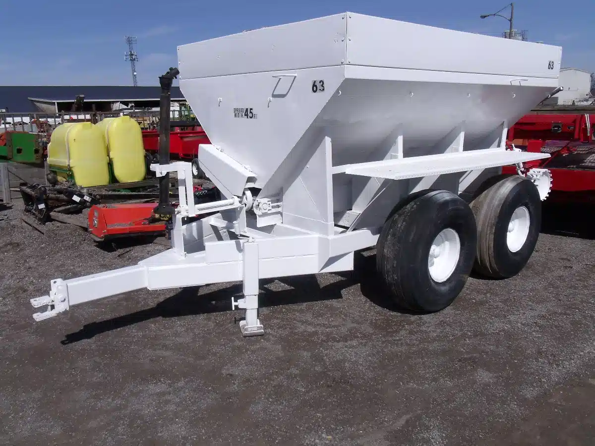 Gallery image 1 for Used Larson 6 Ton Spreader - Fertilizer