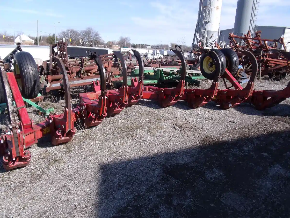 Gallery image 1 for Used Sunflower 4311 Disc Ripper