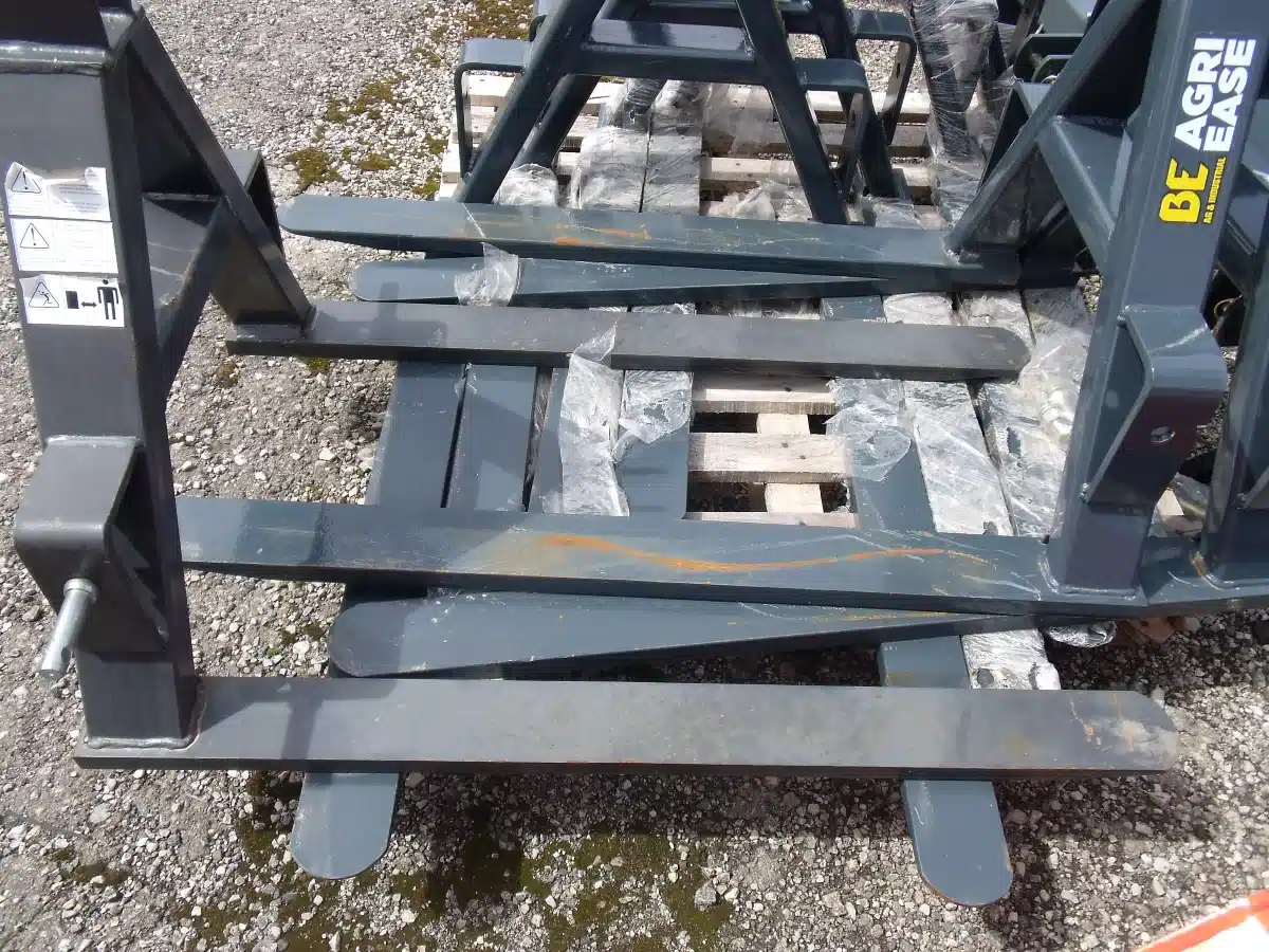 Gallery image 1 for New AgriEase 2000 Lbs Pallet Fork