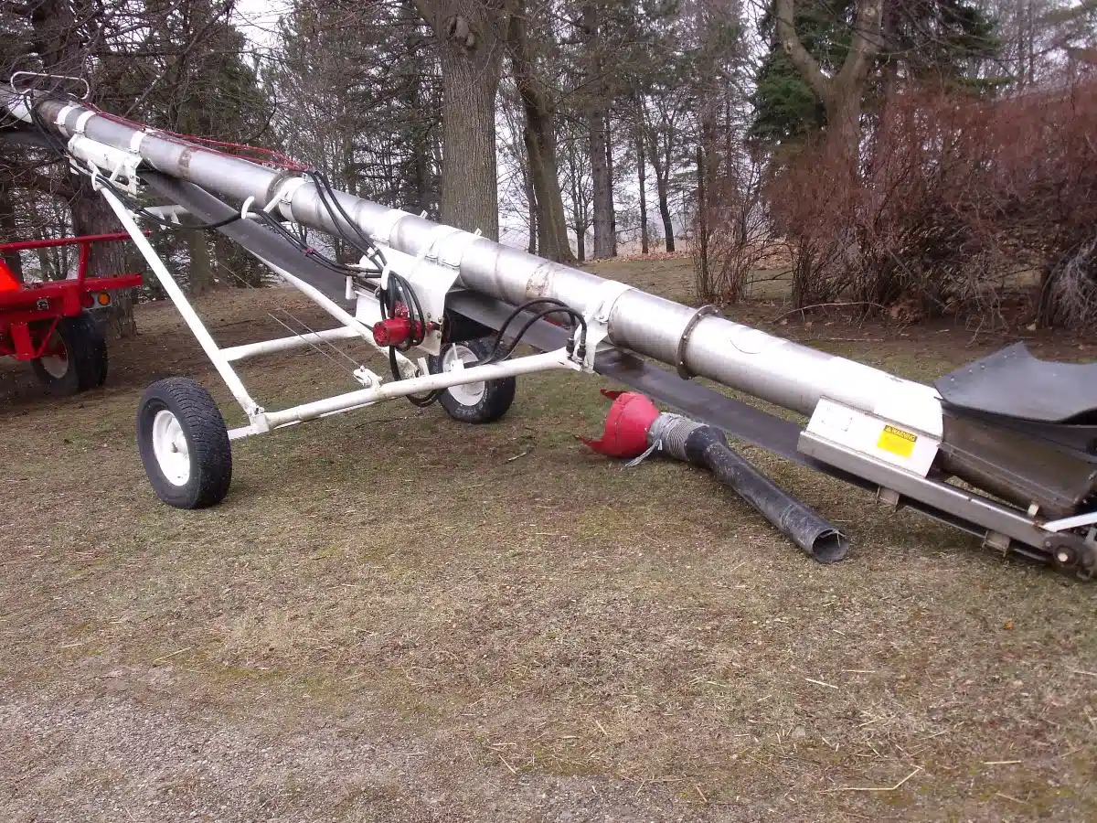 Gallery image 1 for Used New Leader 10"X31' Belt Conveyor