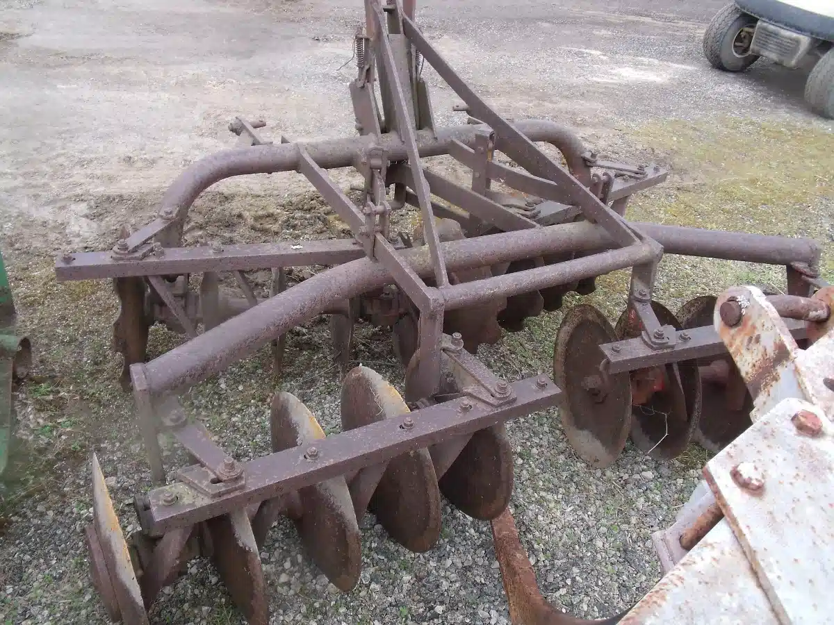 Gallery image 1 for Used Massey Ferguson 25 Disc