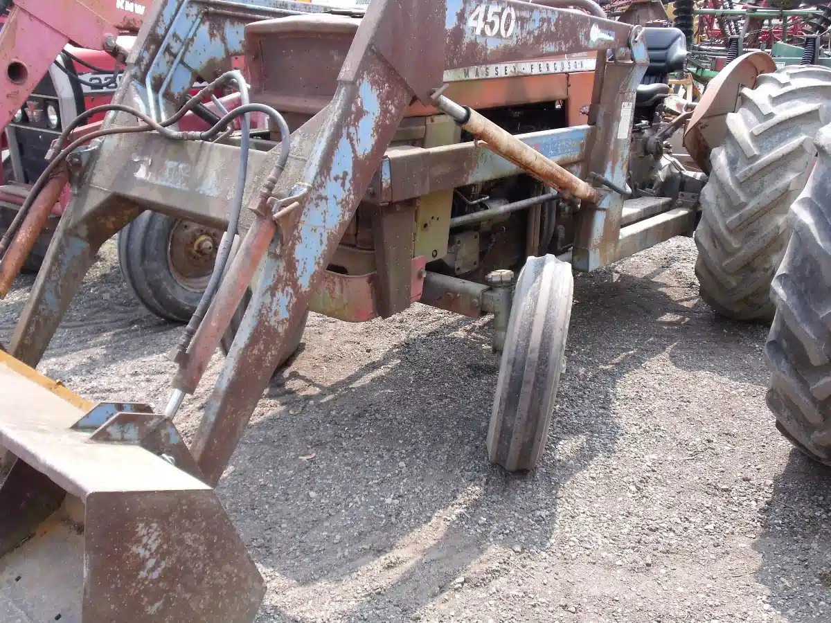 Gallery image 1 for Used Massey Ferguson 165 Tractor Loader