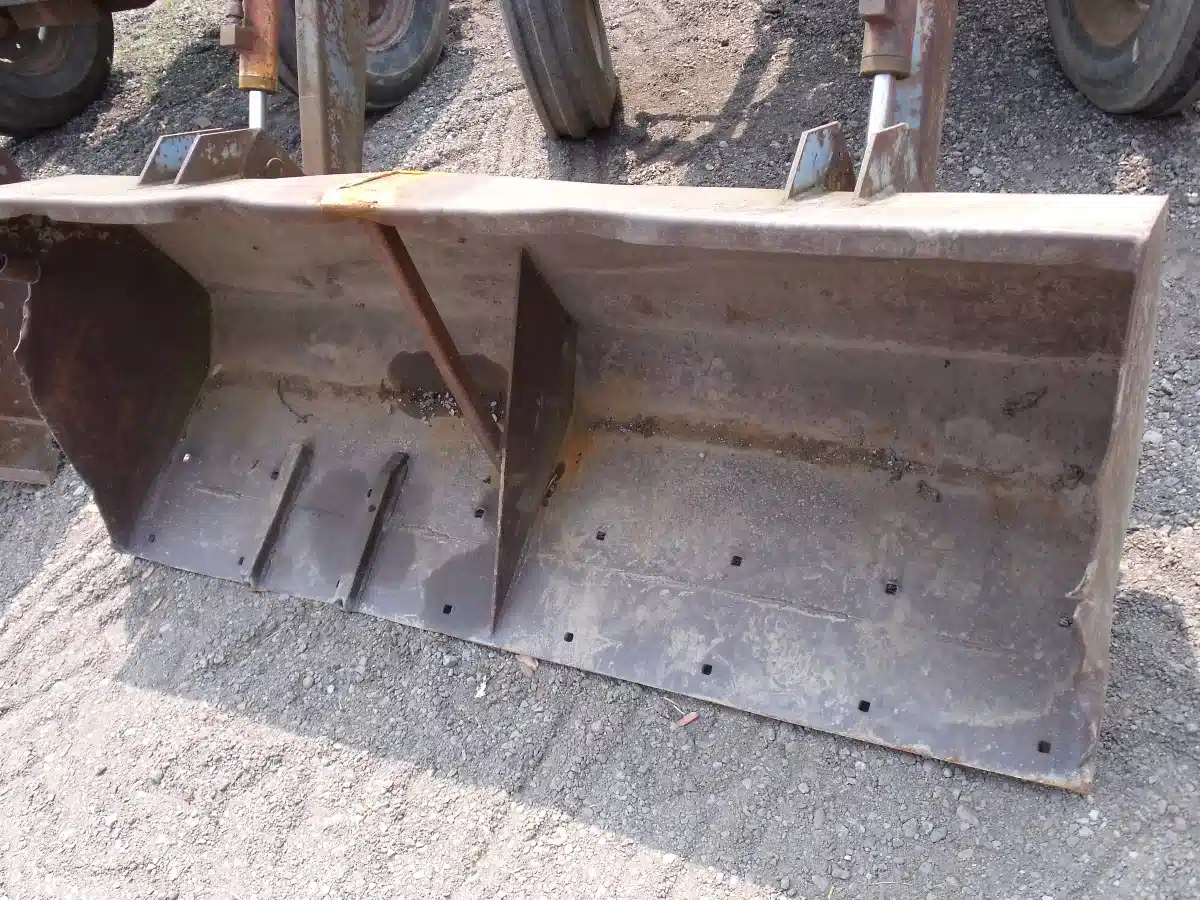 Gallery image 2 for Used Massey Ferguson 165 Tractor Loader