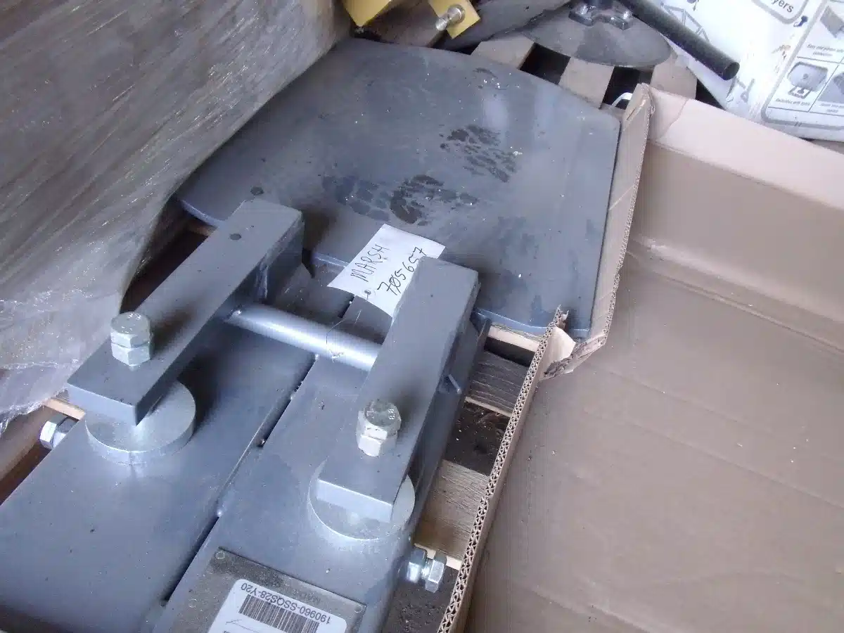Gallery image 2 for New AgriEase Quick Spade Bucket