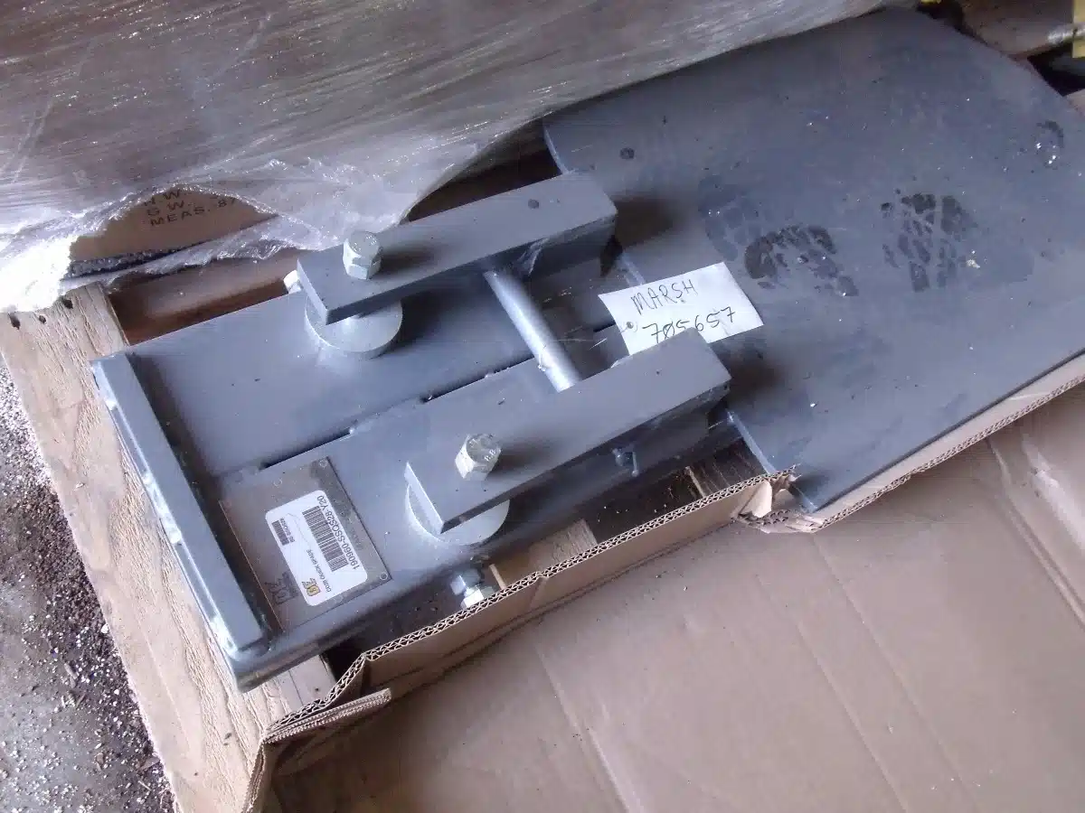Gallery image 1 for New AgriEase Quick Spade Bucket