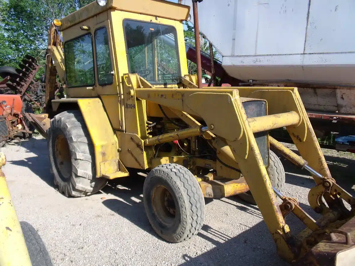 Gallery image 2 for Used John Deere 310A Tractor Loader