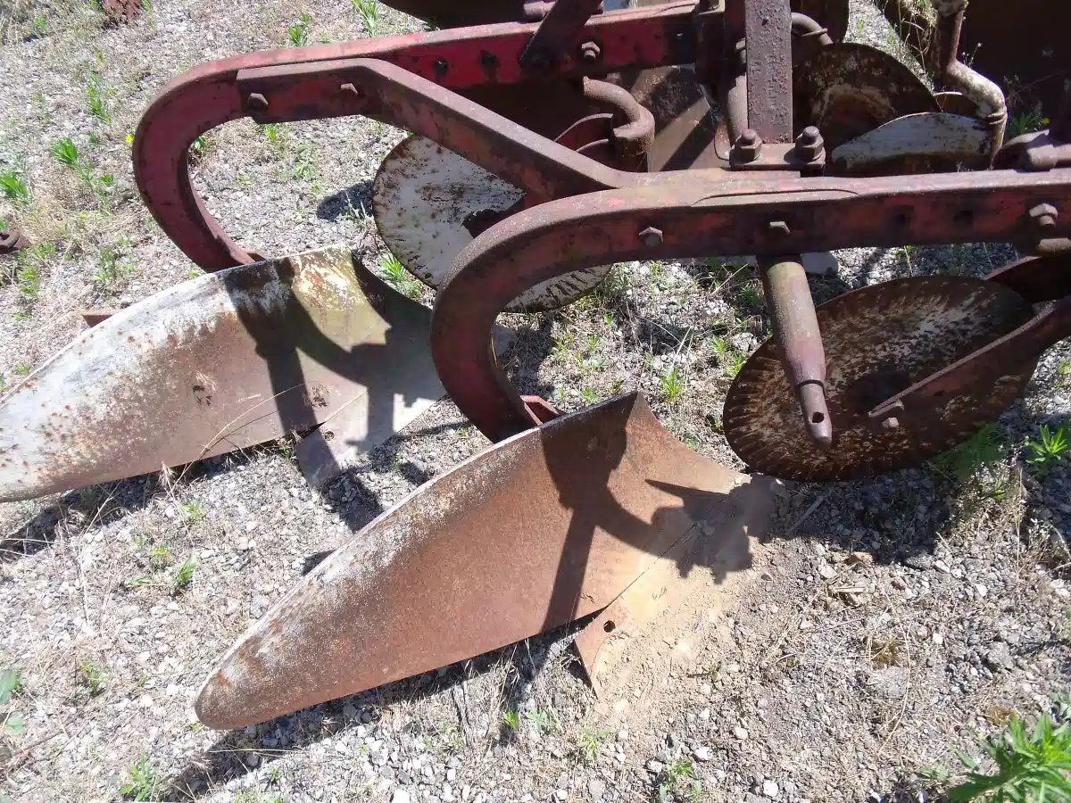 Gallery image 1 for Used Ford 2 furrow Plow