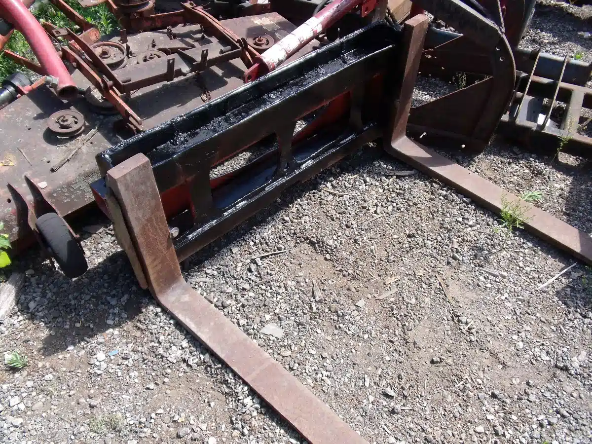 Gallery image 1 for Used Horst Welding 2 Ton Pallet Fork