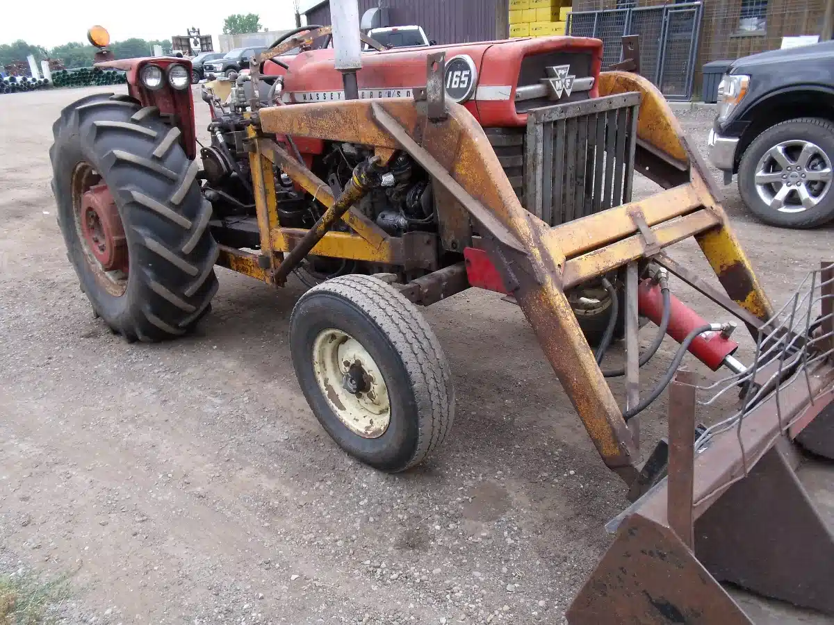 Gallery image 1 for Used Massey Ferguson 165 Tractor