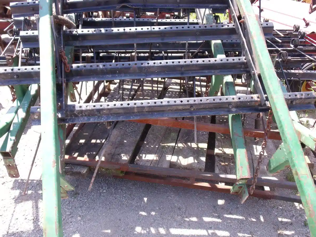 Gallery image 2 for Used John Deere 30' Harrow
