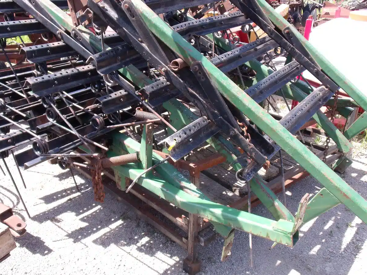 Gallery image 1 for Used John Deere 30' Harrow