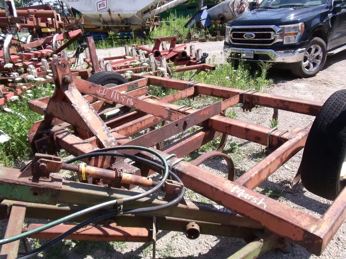 Gallery image 1 for Used Allis Chalmers 10 shank Chisel Plow