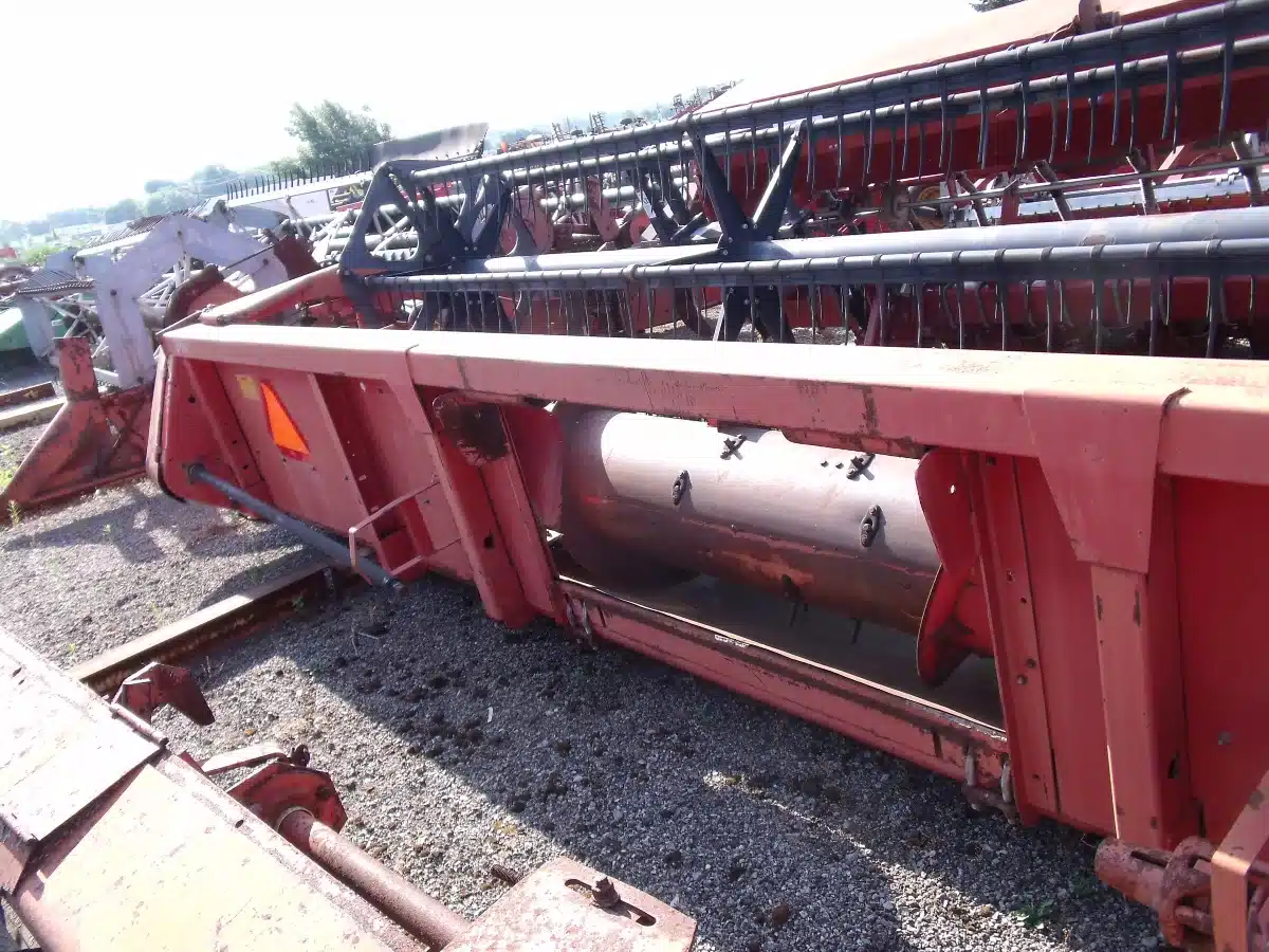 Gallery image 1 for Massey Ferguson 9750 Header - Flex