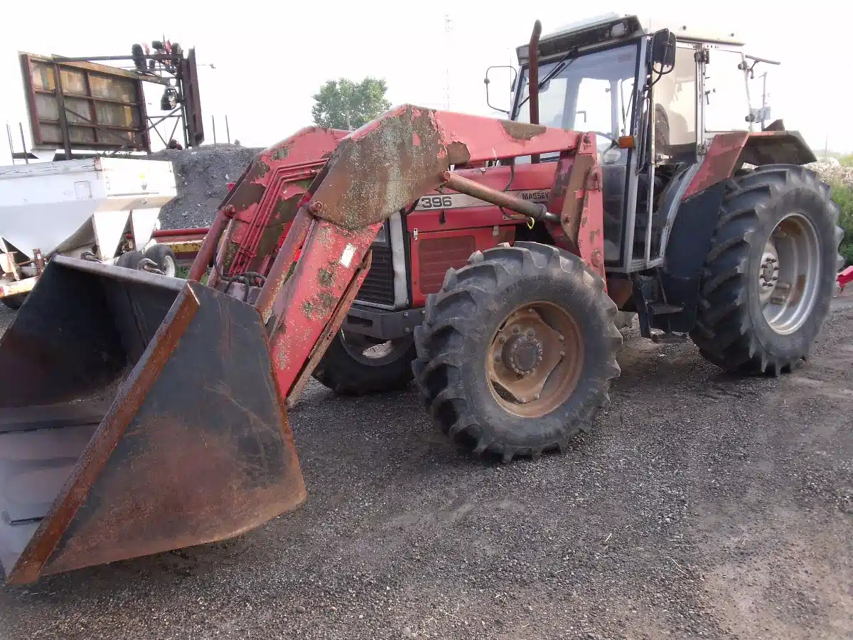 Gallery image 2 for Used Massey Ferguson 396 Tractor