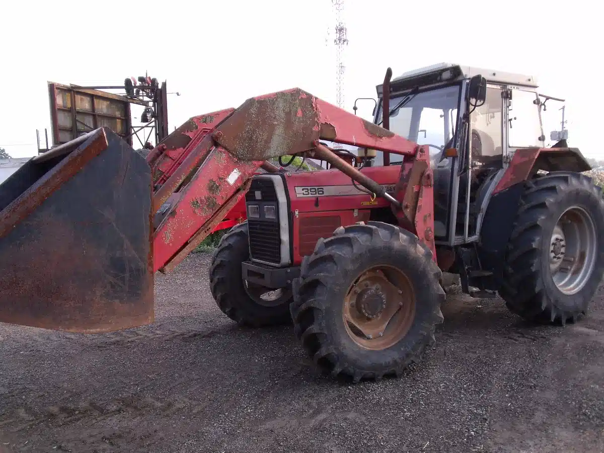 Gallery image 1 for Used Massey Ferguson 396 Tractor