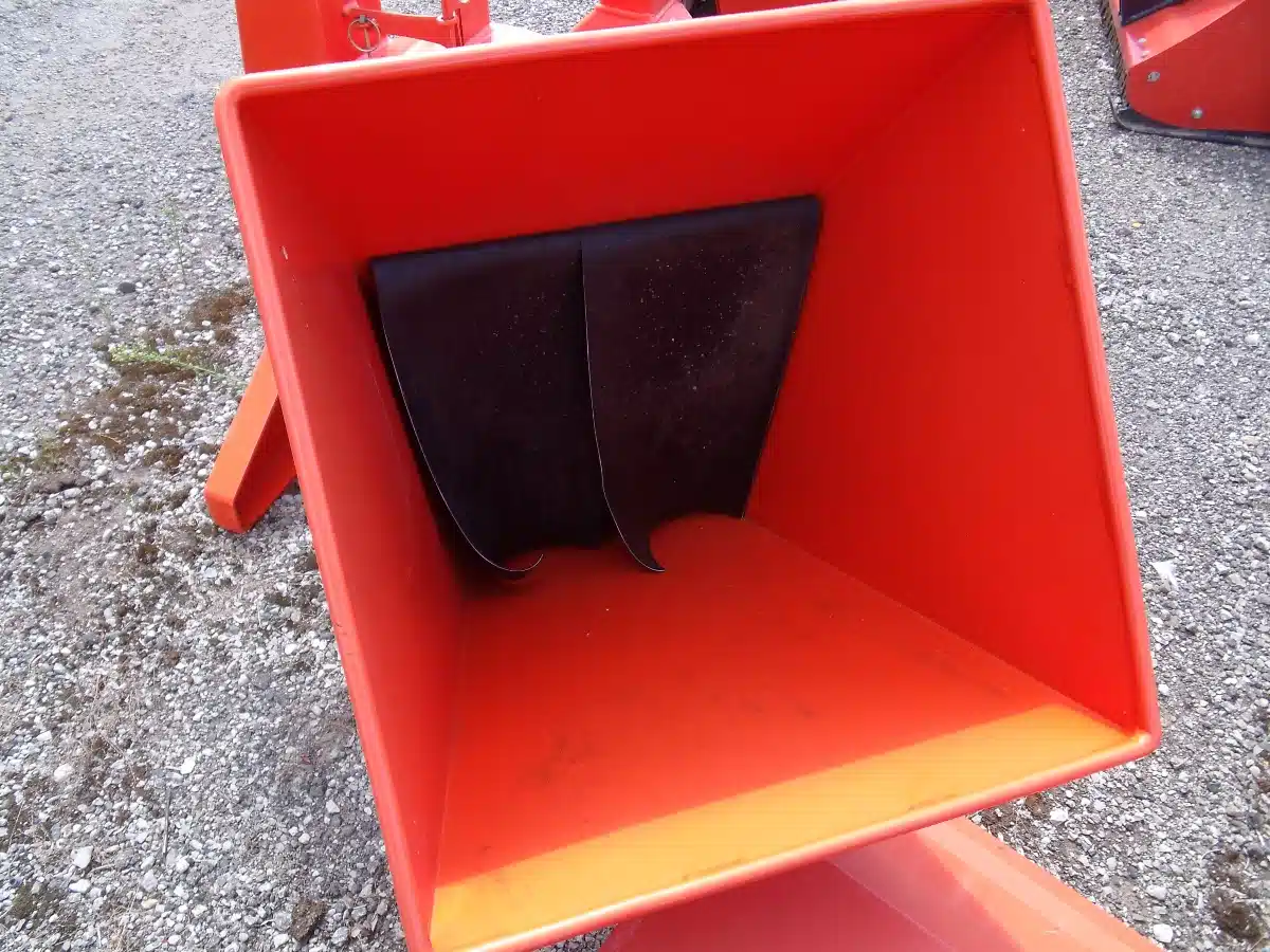 Gallery image 2 for Used Wallenstein BX42S Wood Chipper