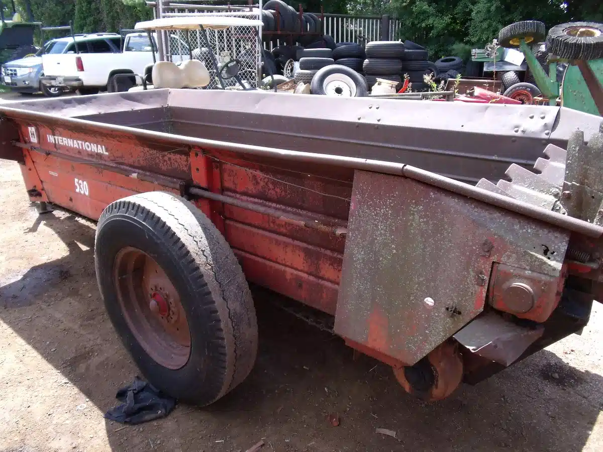 Gallery image 2 for Used International Harvester 530 Manure Spreader