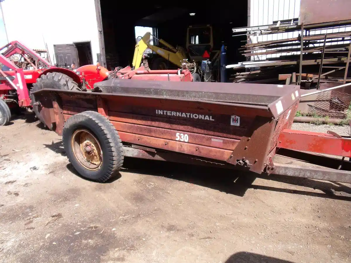 Gallery image 1 for Used International Harvester 530 Manure Spreader