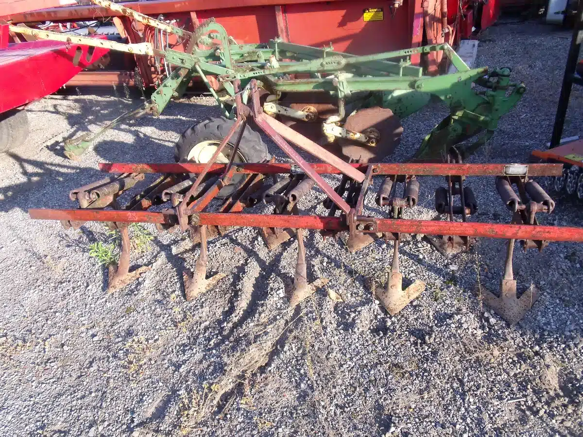 Gallery image 1 for Used Dearborn 3PTH Cultivator