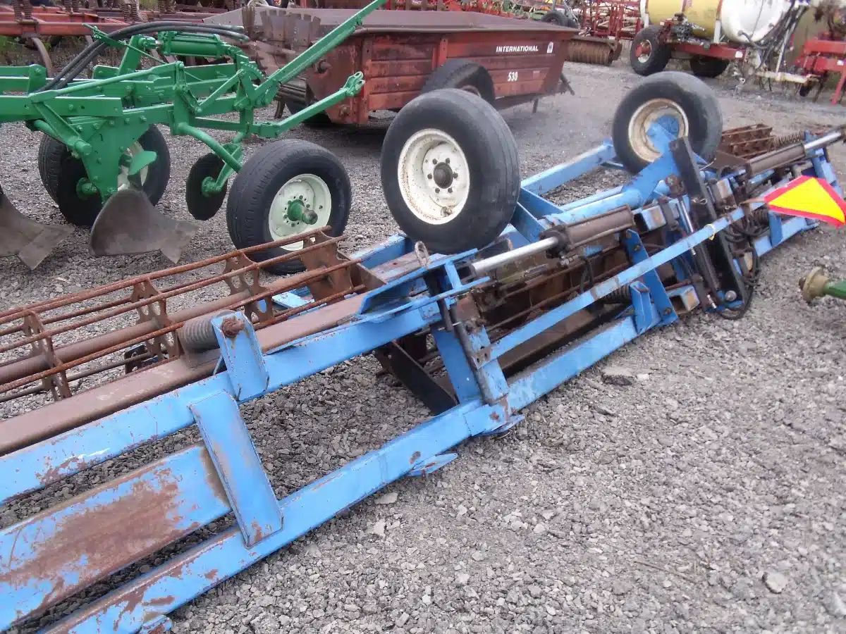 Gallery image 2 for Used DMI 23' Harrow