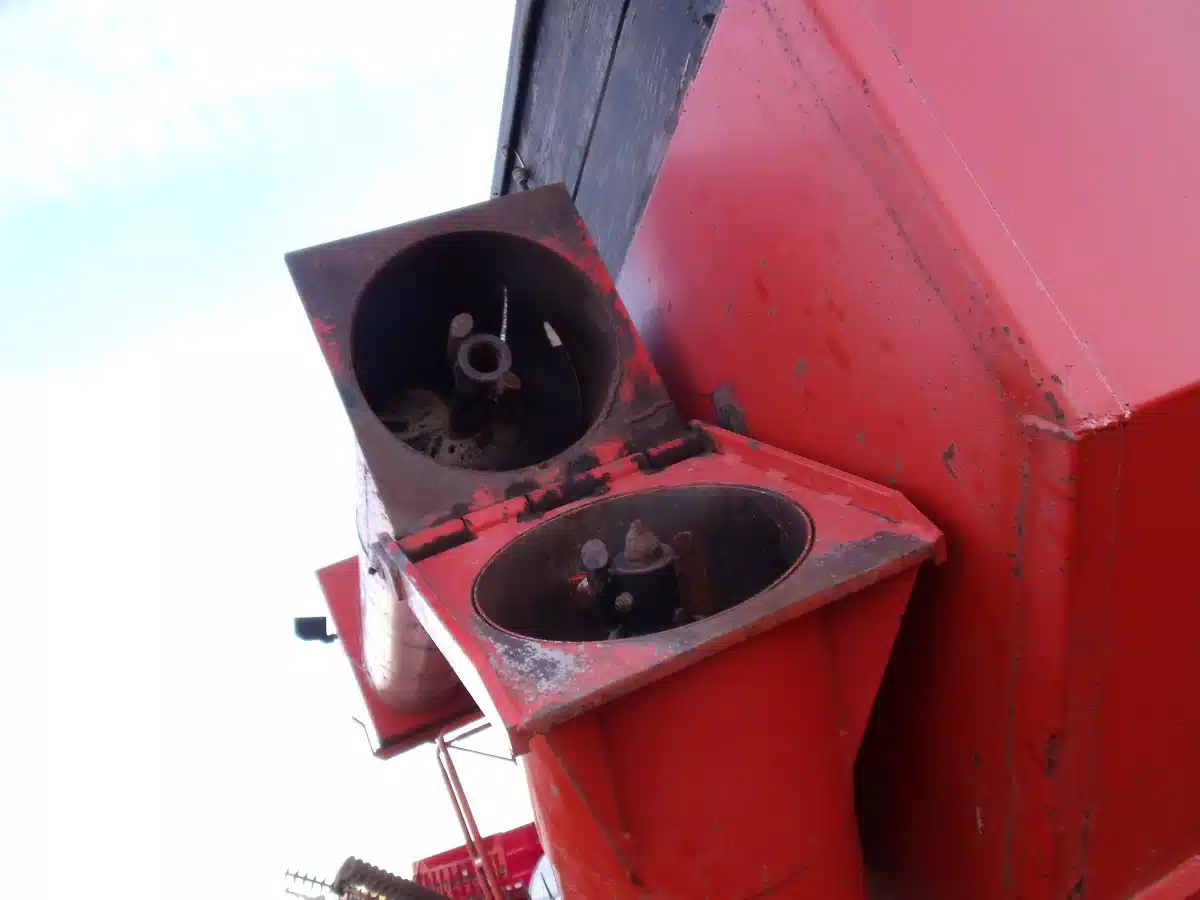 Gallery image 2 for Used Killbros 1200 Grain Cart