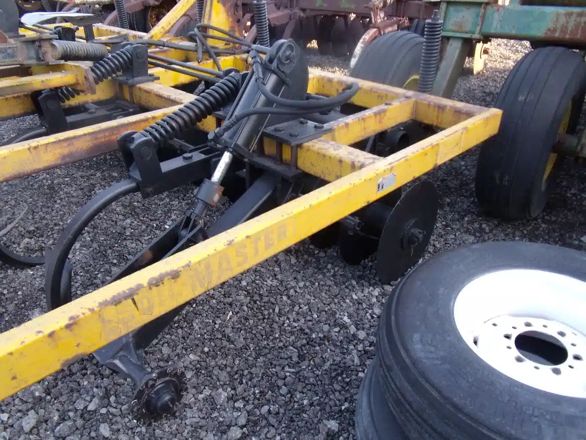 Gallery image 2 for Landoll 9 SHANK Disc Chisel