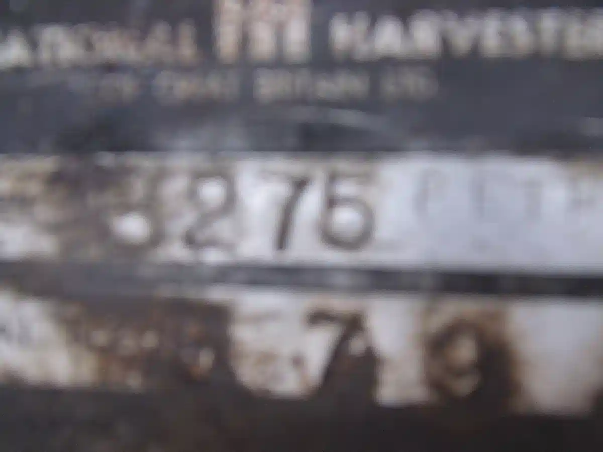 Gallery image 2 for International Harvester B275 Tractor