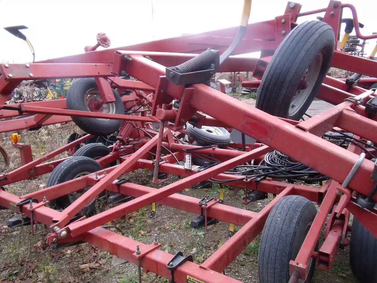 Gallery image 2 for Used Case IH 4300 Cultivator