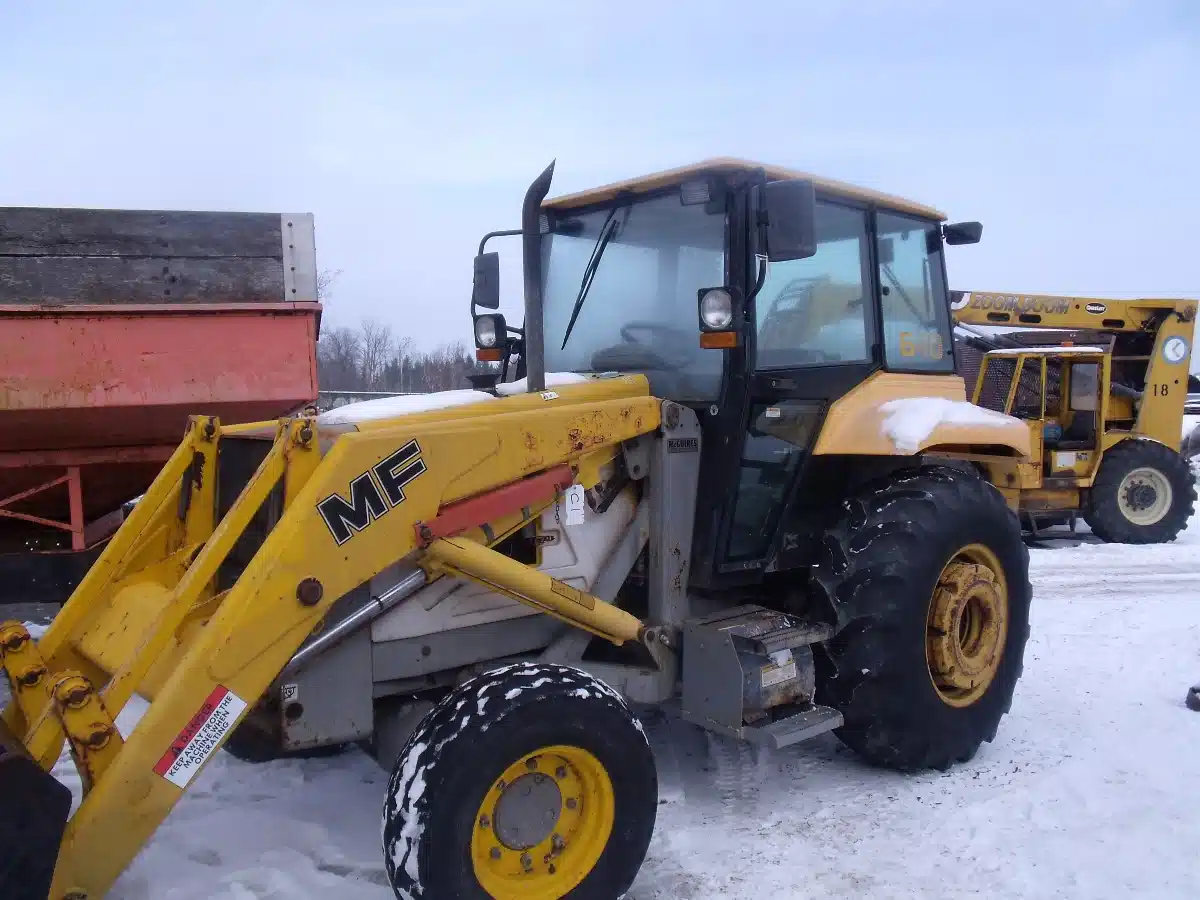 Gallery image 2 for Massey Ferguson 640 Tractor Loader