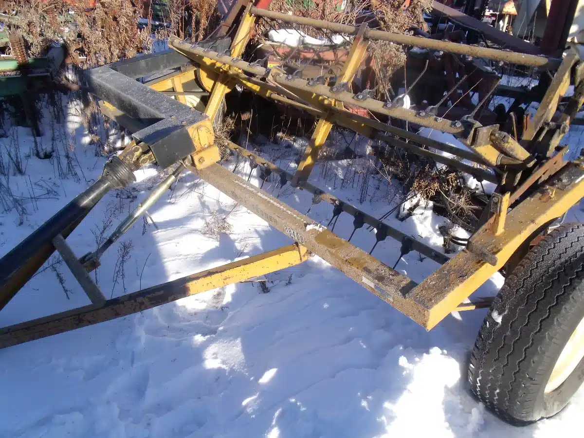 Used Unspecified Easy Flow Tedder