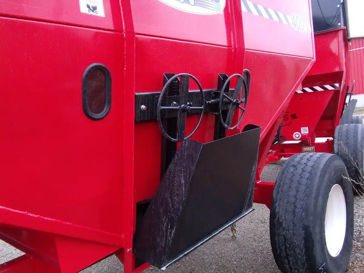 Gallery image 2 for Bruns Manufacturing 2 compartment Gravity Box