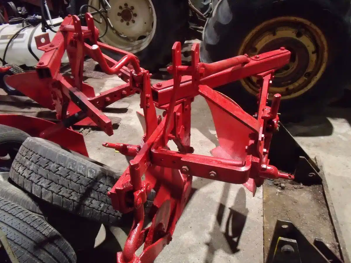 Gallery image 2 for Massey Ferguson 43 Plow
