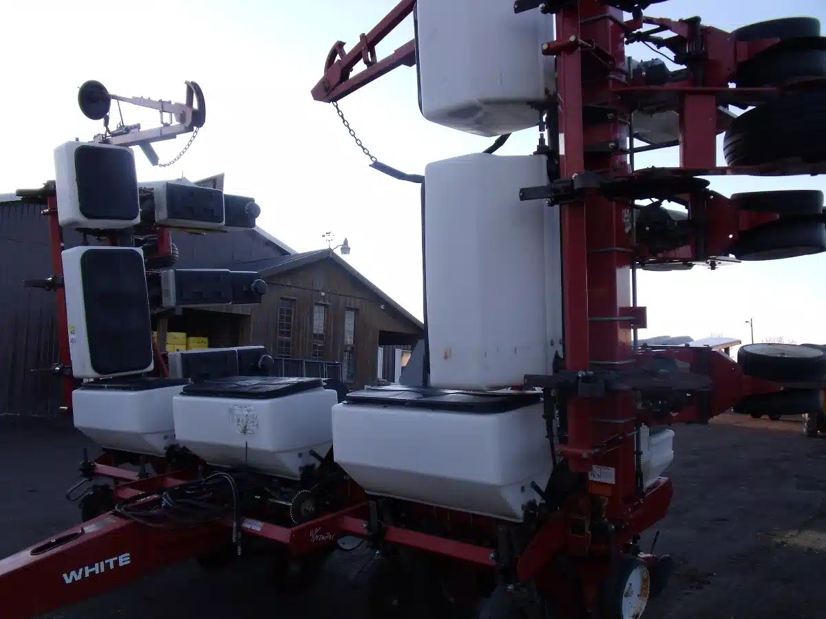 Agco White 6122 Planter