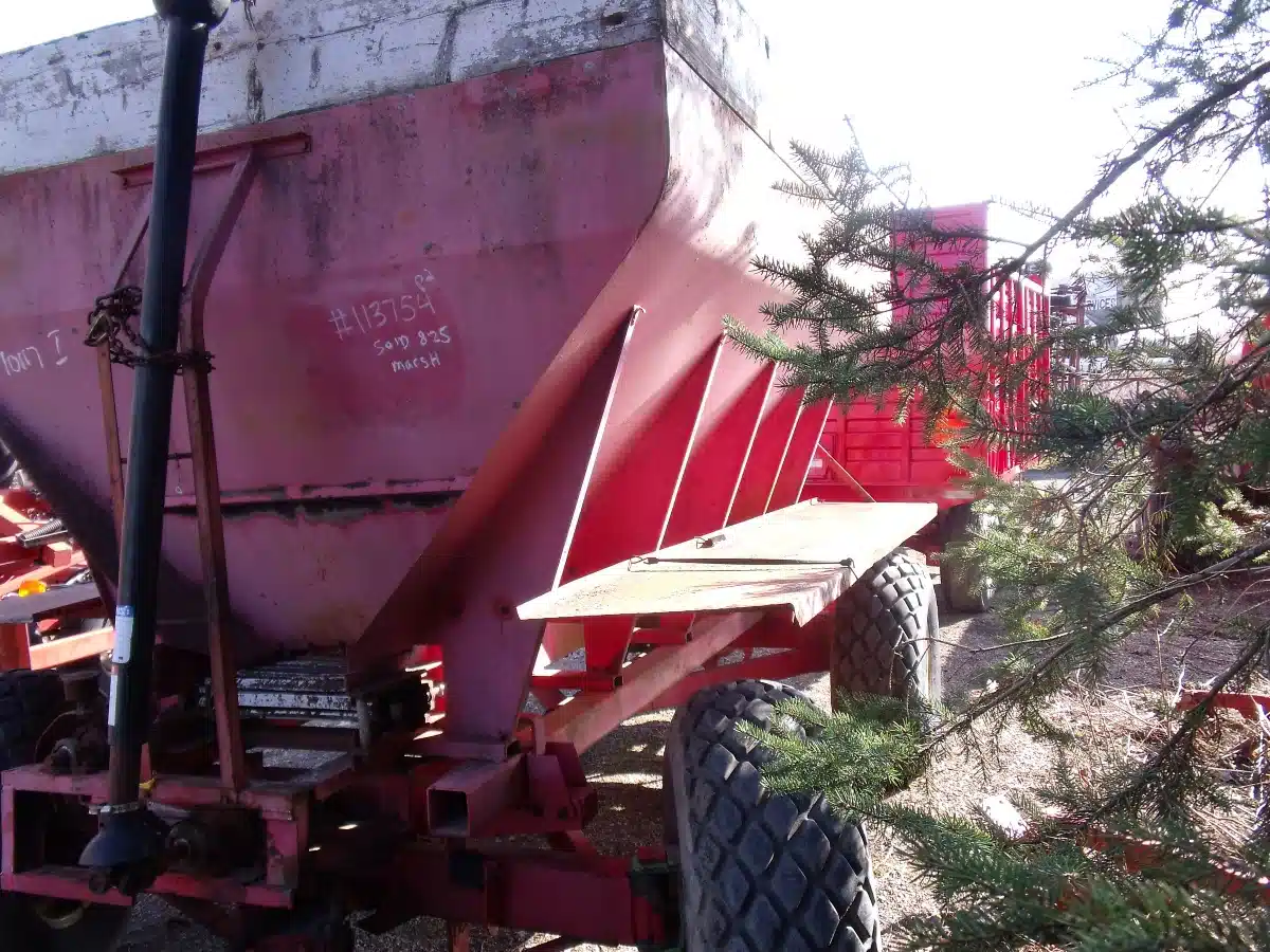 New Leader 10 Ton Spreader - Lime