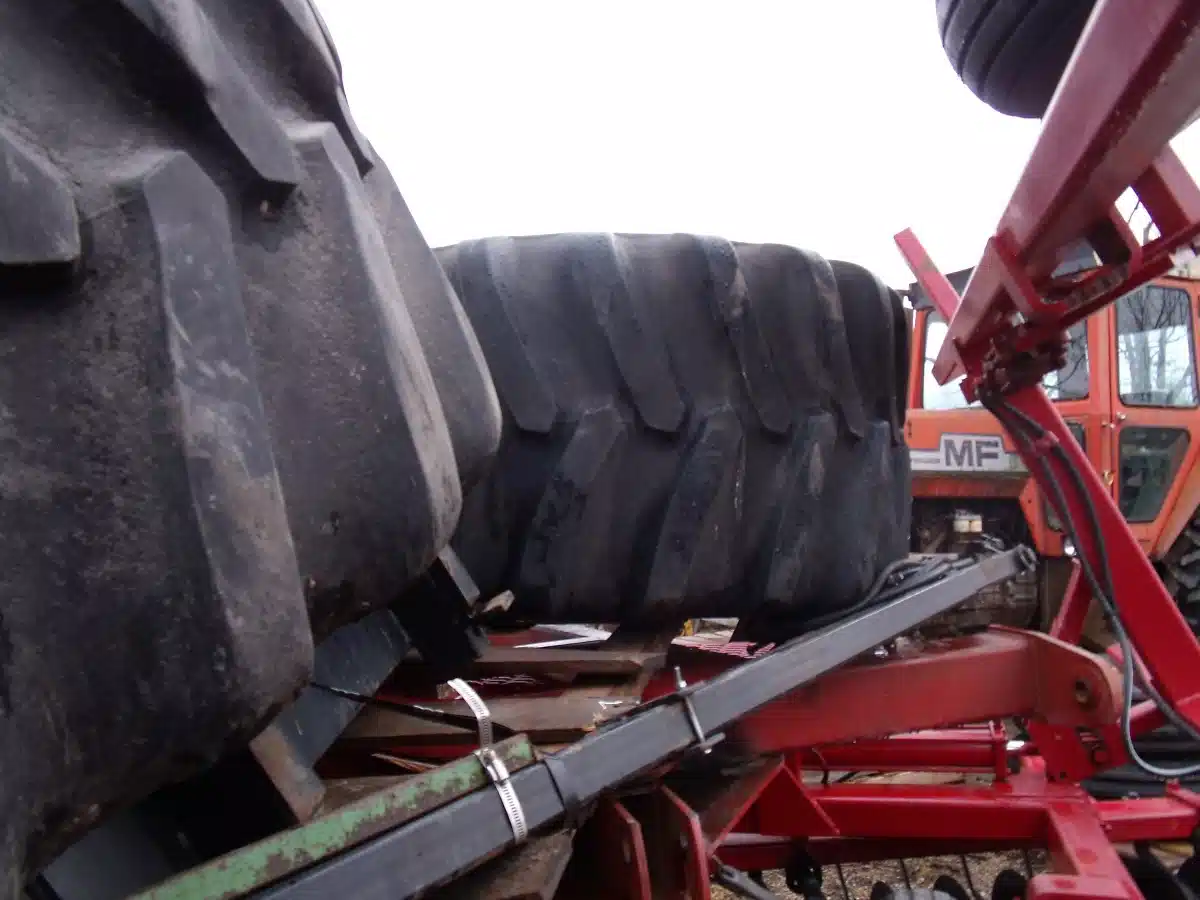 Gallery image 2 for Firestone 48:00X 25 X 20 Tires