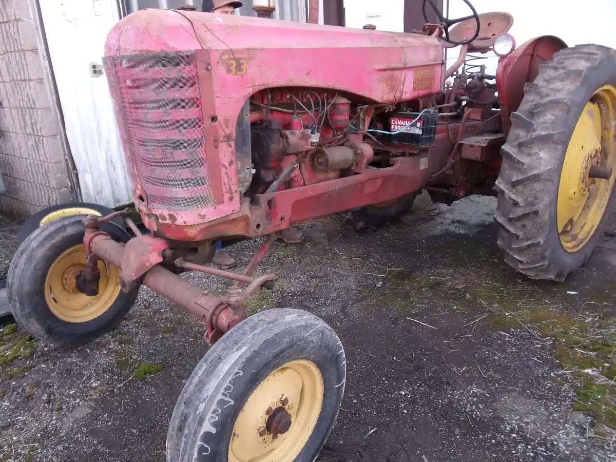 Massey Harris 33