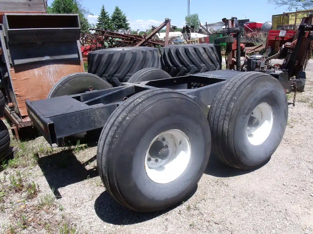 Gallery image 1 for Tyler 6-8 Ton Frame Spreader - Fertilizer